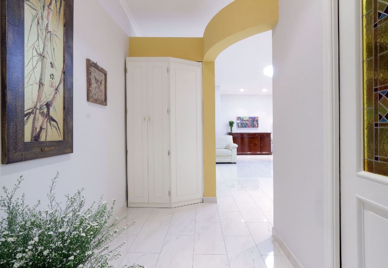 Appartamento a Roma - 007 - Cola di Rienzo · Luxury 2 bed Flat - Close t