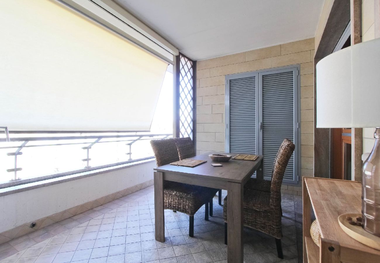 Appartamento a Roma - 011 - COLOMBO · Cozy terrace close to Eataly and m