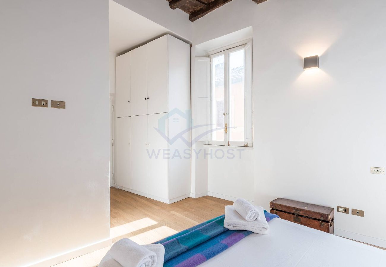 Studio a Roma - 017 - IN PISCINULA · Cozy, Sunny Suite in the Hear