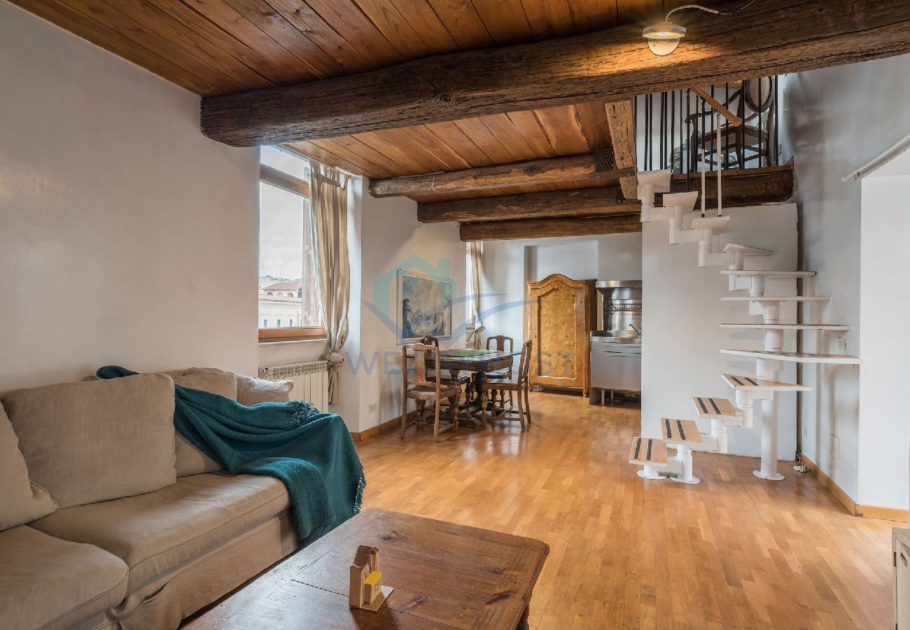 Appartamento a Roma - 026 - Zanardelli · Cozy wooden apt in Piazza Navon