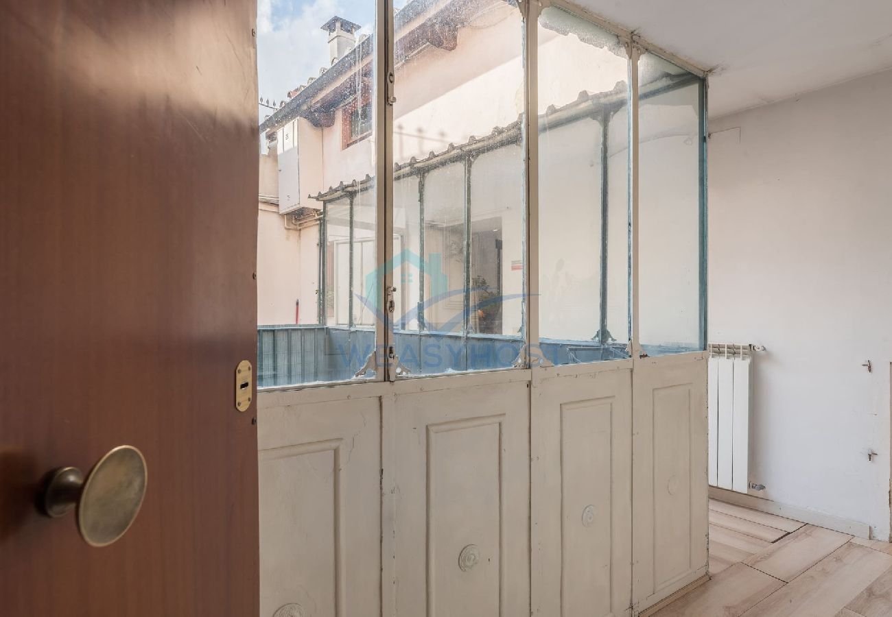 Appartamento a Roma - 026 - Zanardelli · Cozy wooden apt in Piazza Navon