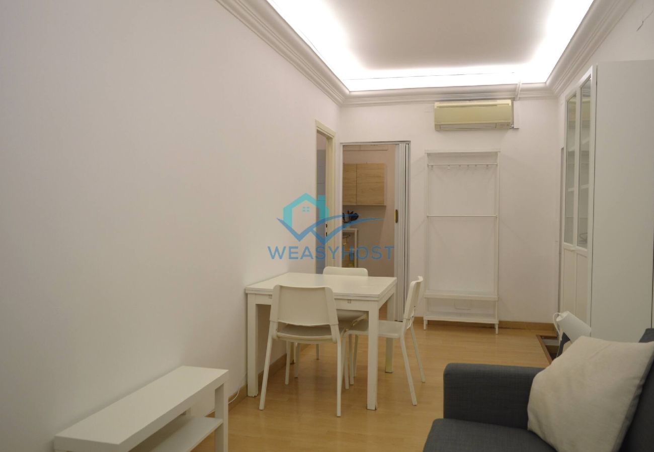 Appartamento a Roma - 049 - Sant´Agata · Retreat in the Heart of Fori Im