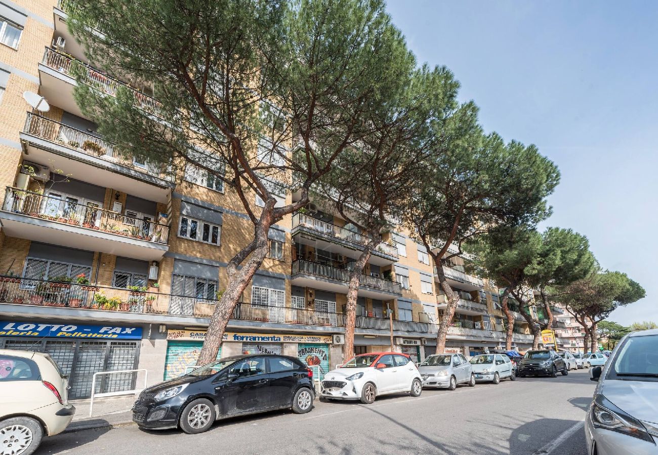 Appartamento a Roma - 037 - Collatino · Bright Apt 2 Bedroom and balcony