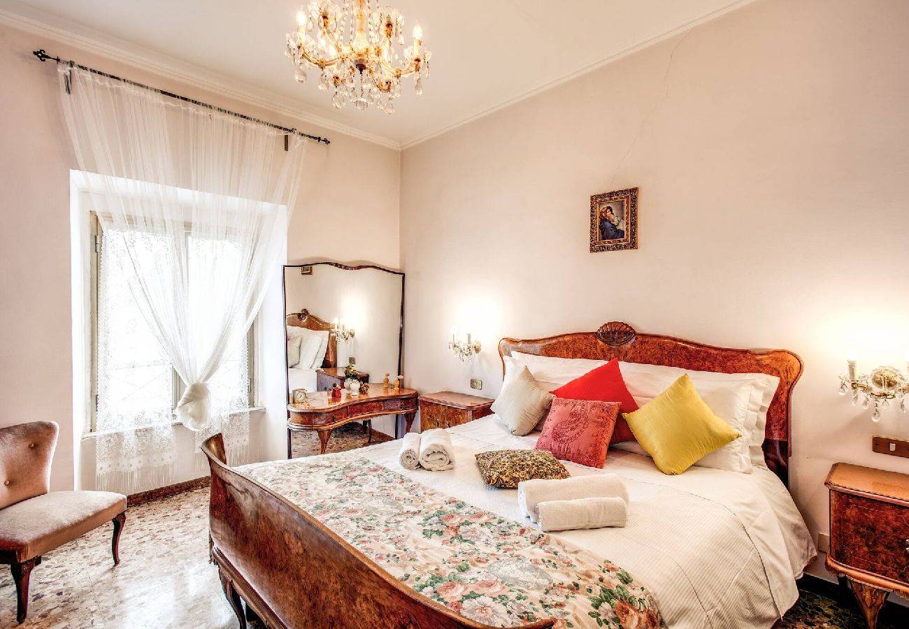 Appartamento a Roma - 003 - Borgo Vittorio · Warm apt in ancient buildin