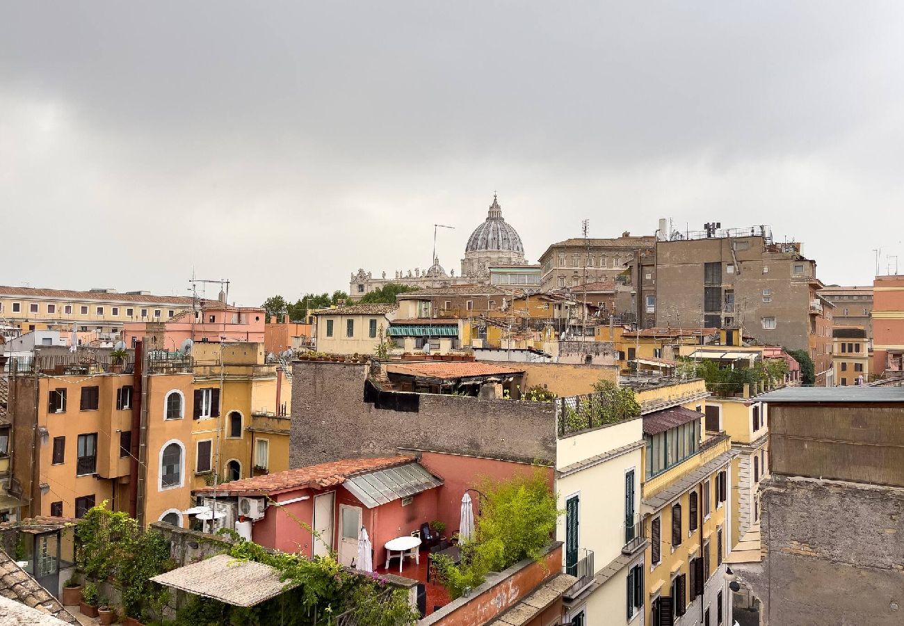 Appartamento a Roma - 003 - Borgo Vittorio · Warm apt in ancient buildin