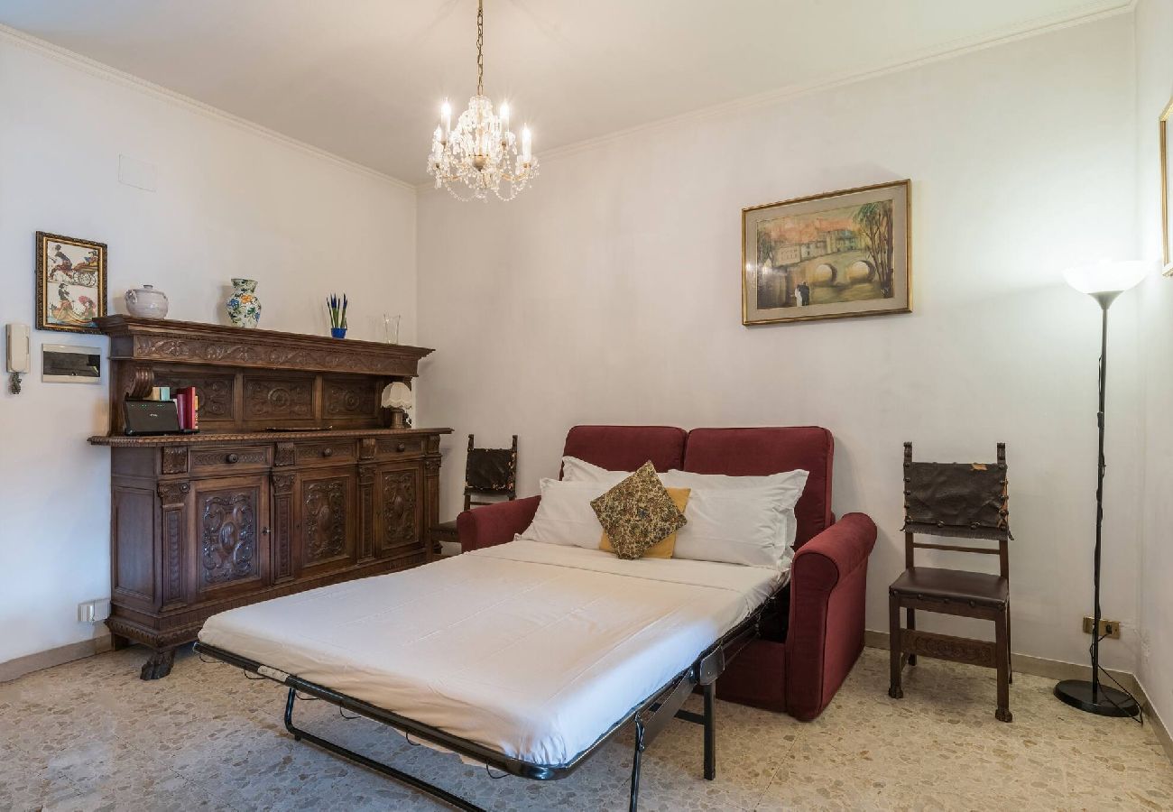 Appartamento a Roma - 003 - Borgo Vittorio · Warm apt in ancient buildin