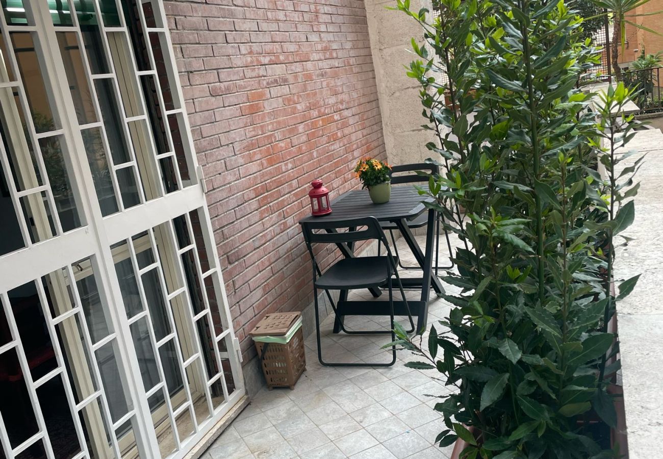 Appartamento a Roma - 064 - San Paolo - Modern comfy apartment with terr