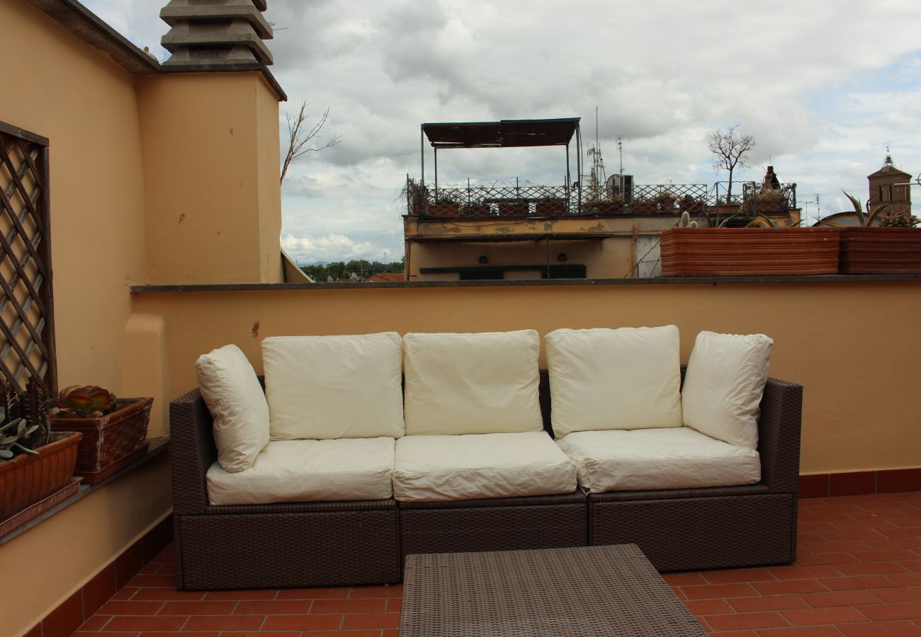 Appartamento a Roma - 068 - Vicolo del Cinque- Stylish Penthouse with te