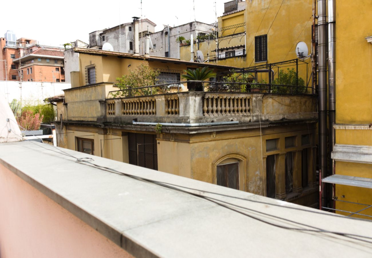 Appartamento a Roma - 069 -  Serpenti 2 - Colosseo Urban penthouse in th