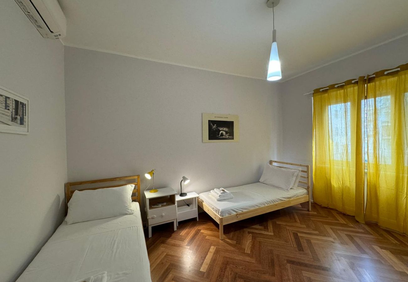 Appartamento a Roma - 098 - Milizie - Refined Retreat in Renovated Prati