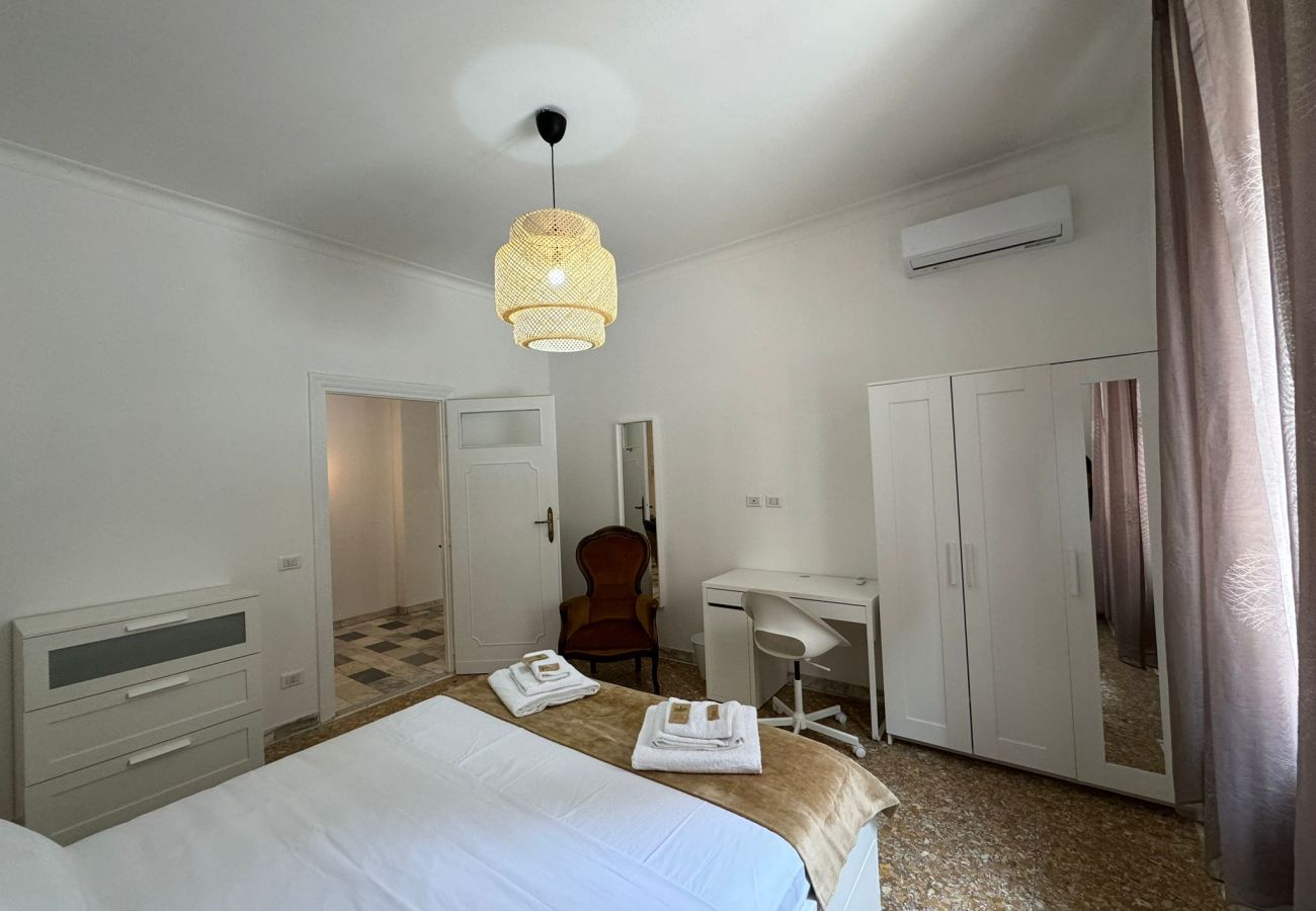 Appartamento a Roma - 085 - Pallante - Spacious Roman Apartment: Chez Ma