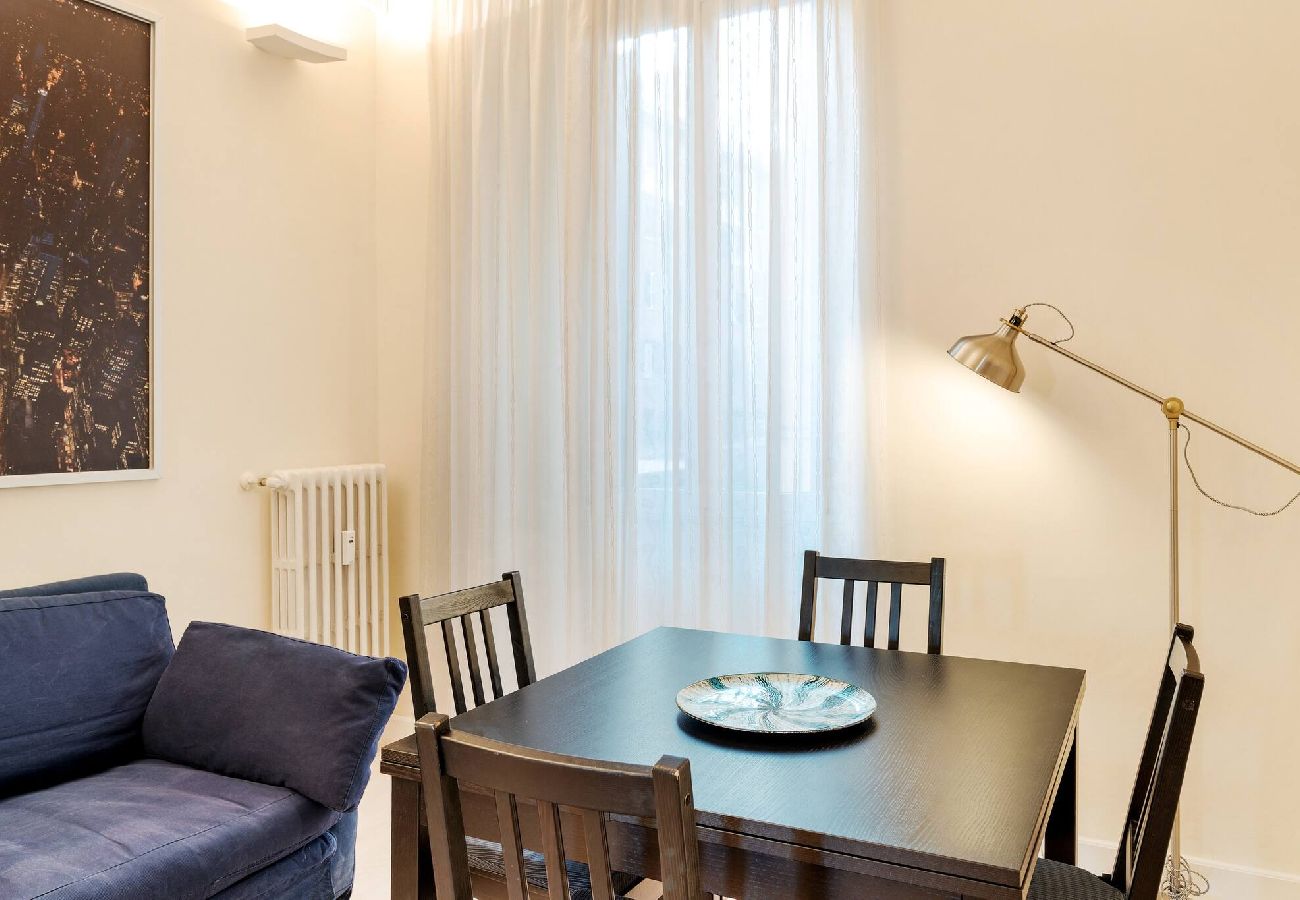 Apartment in Rome - 005 - Labicana · Sunny flat in elegant building cl