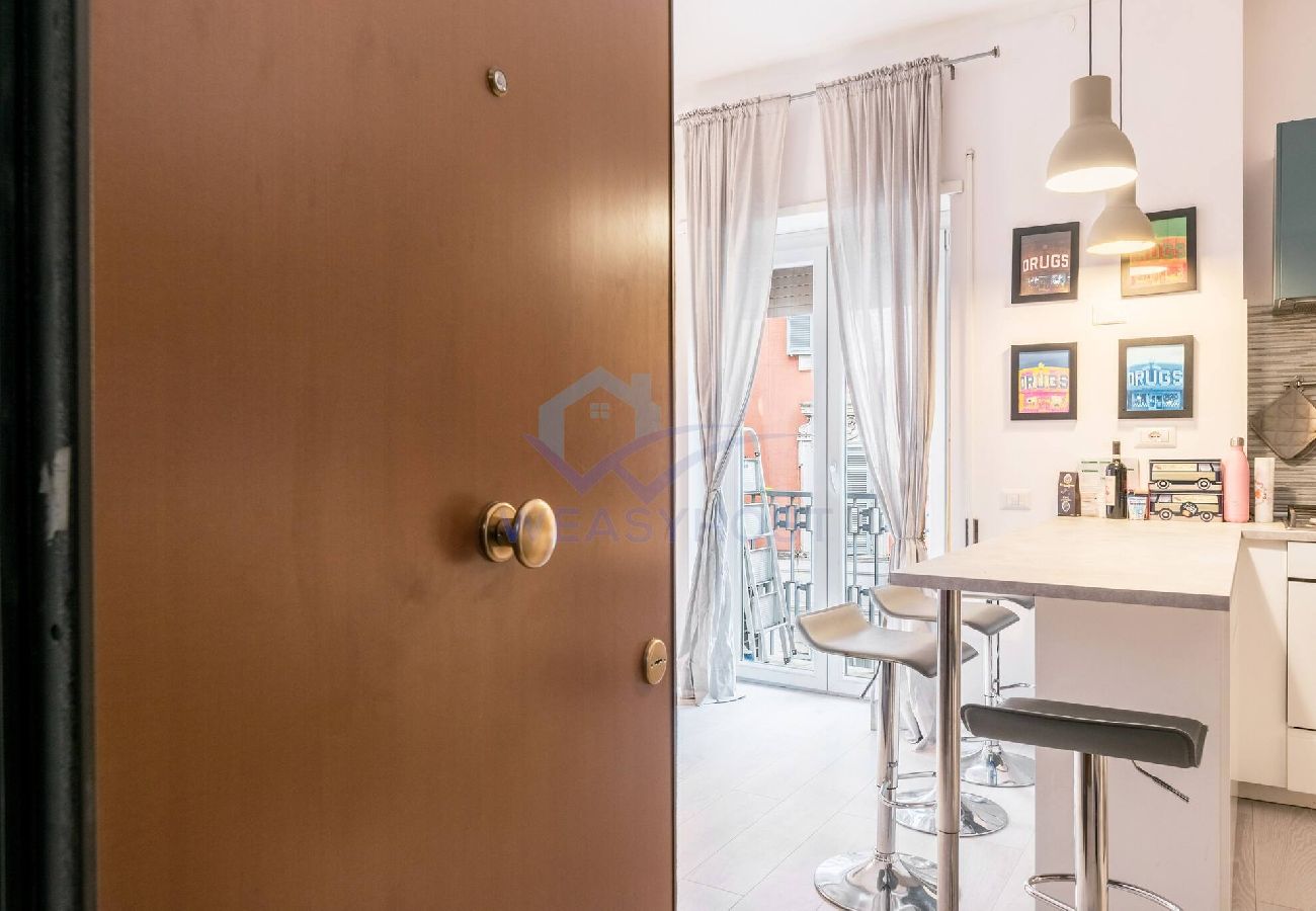 Apartment in Rome - 008 - Serafino · NEW in Rome! Little candy apt in