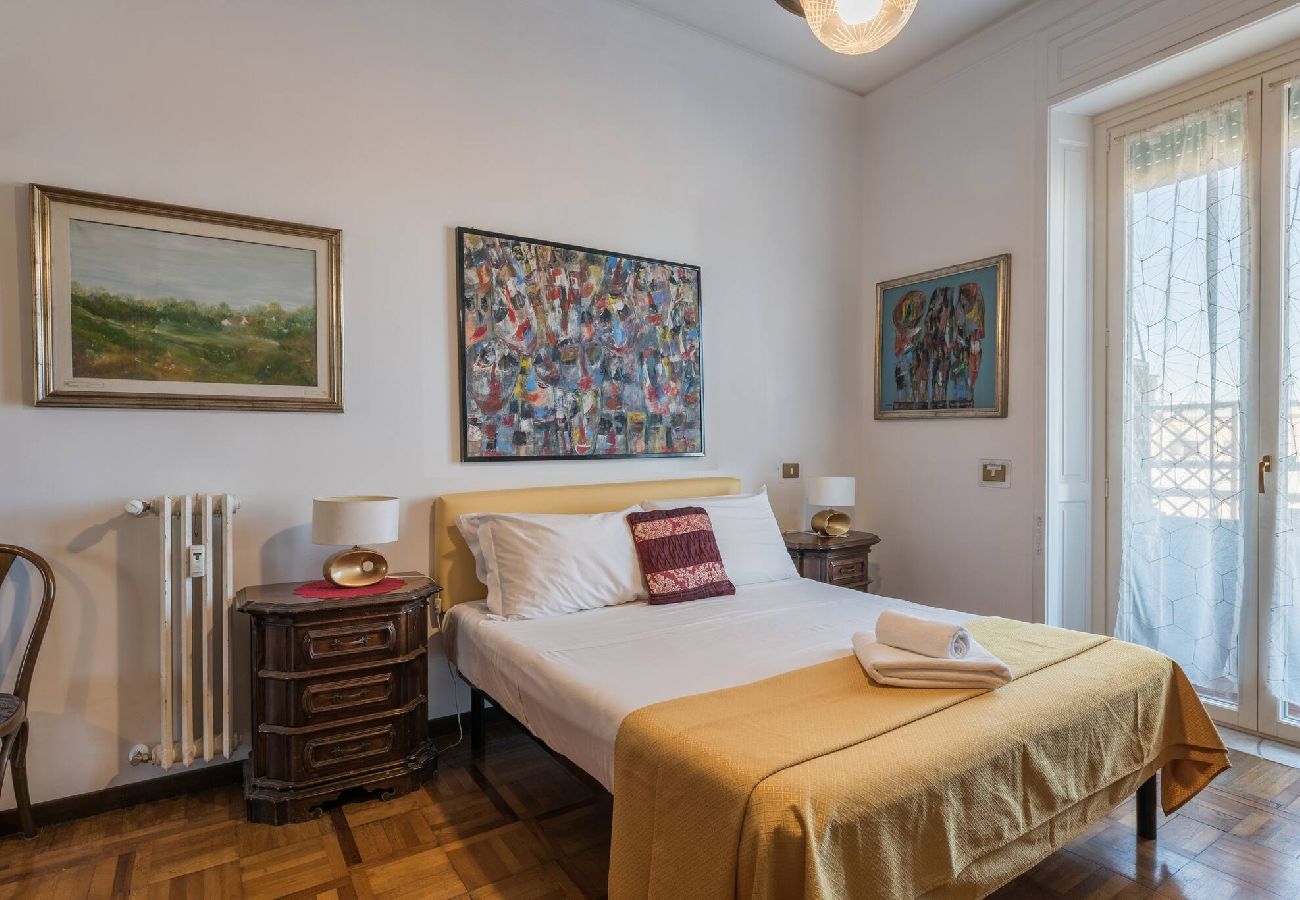 Apartment in Rome - 034 - Carso · Charming  and Precious Mazzini Maiso