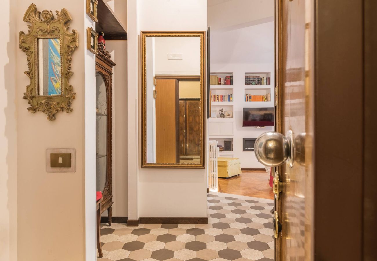 Apartment in Rome - 034 - Carso · Charming  and Precious Mazzini Maiso