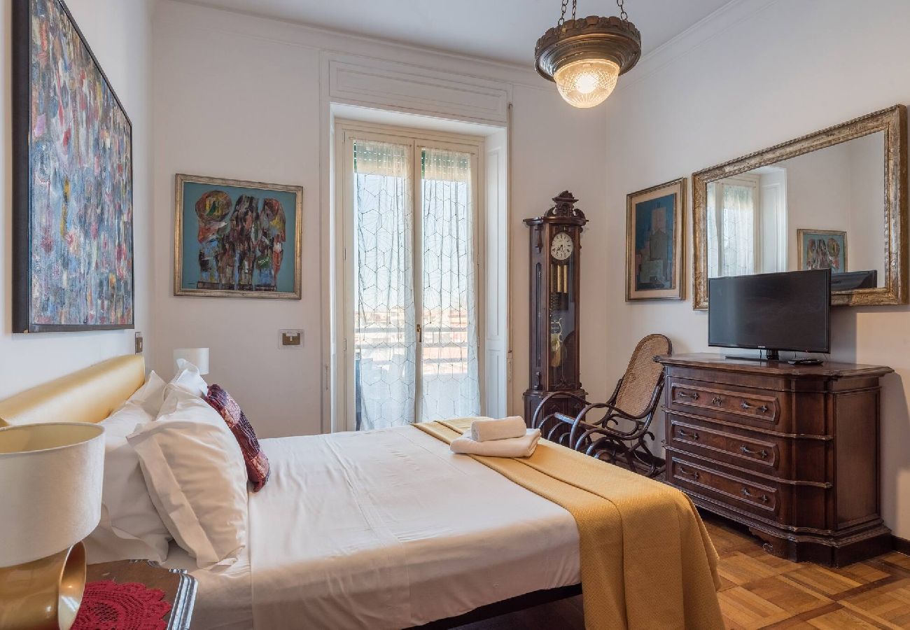 Apartment in Rome - 034 - Carso · Charming  and Precious Mazzini Maiso