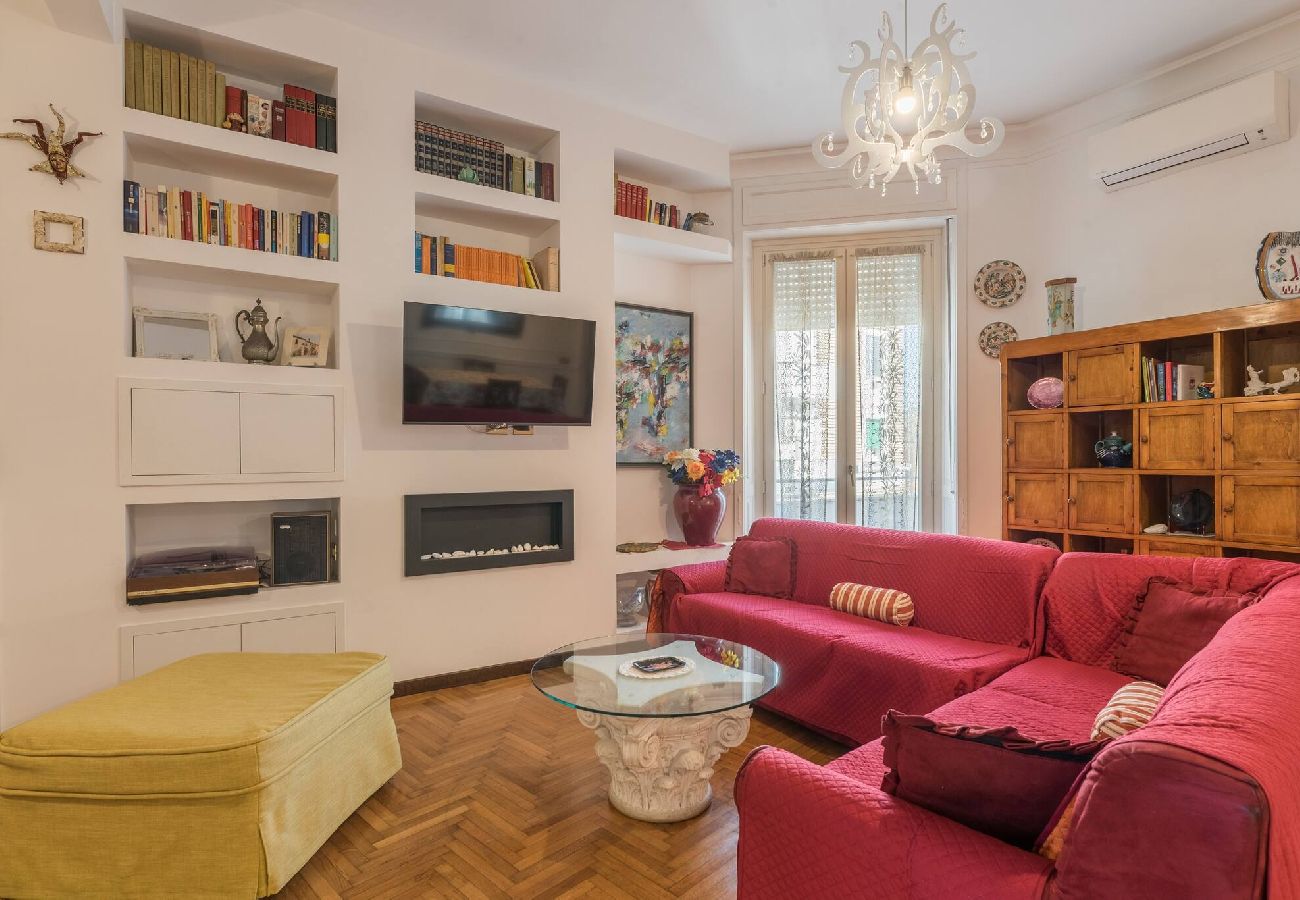 Apartment in Rome - 034 - Carso · Charming  and Precious Mazzini Maiso