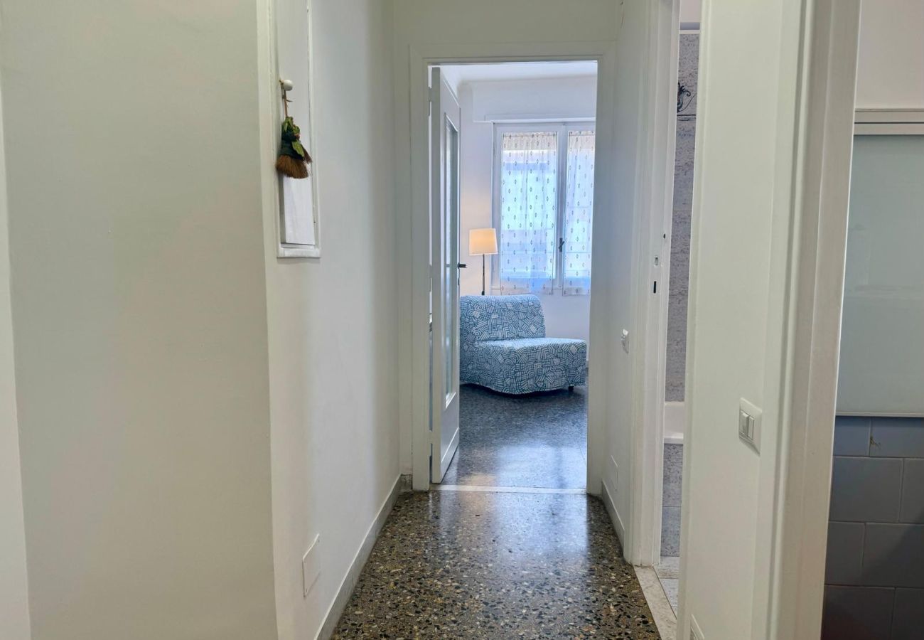 Apartment in Rome - 081 - Falconieri 2 - Quiet Nest in the Heart of Gi