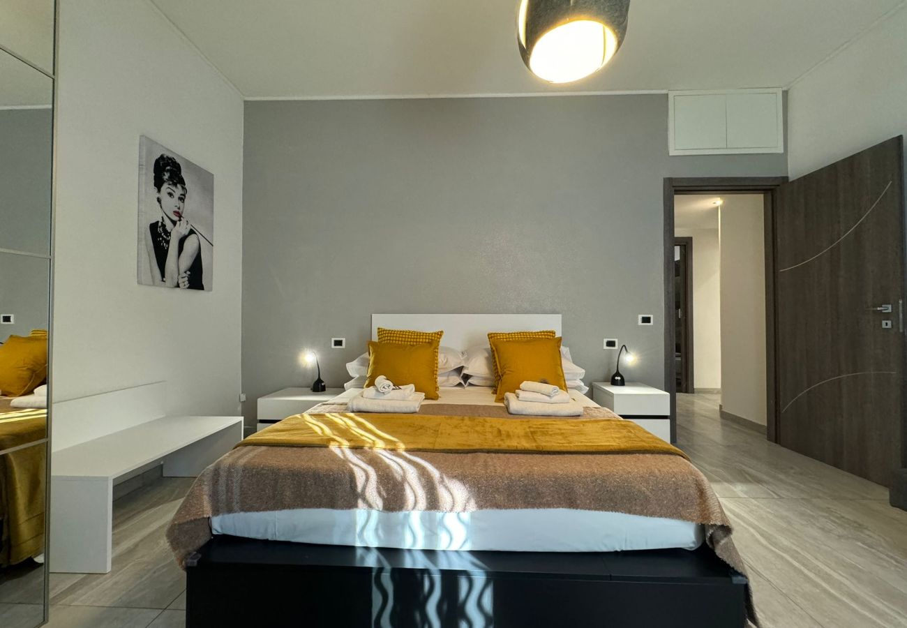 Apartment in Rome - 023 - Peano - Elegant Escape by Ionio Metro