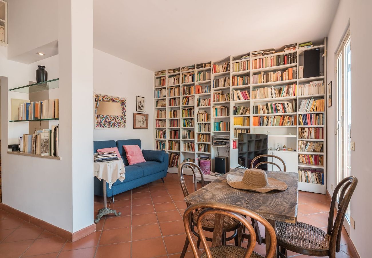 Apartamento en Roma - 045 - Serpenti · Colosseo Stylish Penthouse