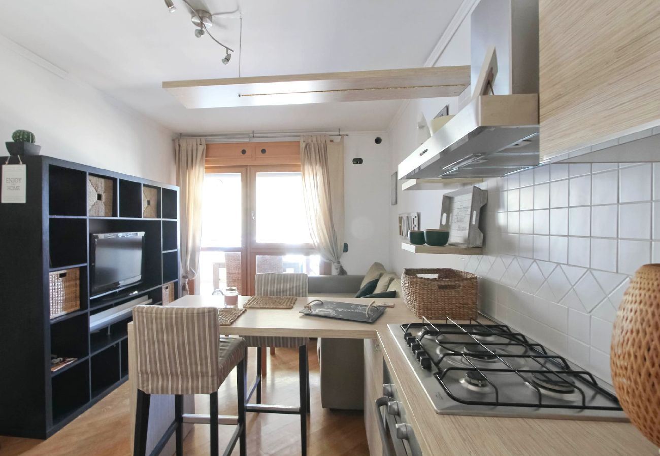 Apartamento en Roma - 011 - COLOMBO · Cozy terrace close to Eataly and m