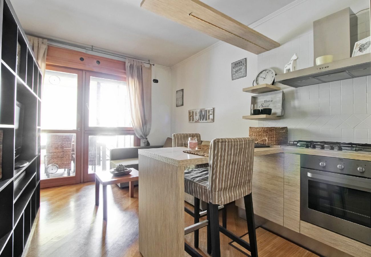 Apartamento en Roma - 011 - COLOMBO · Cozy terrace close to Eataly and m