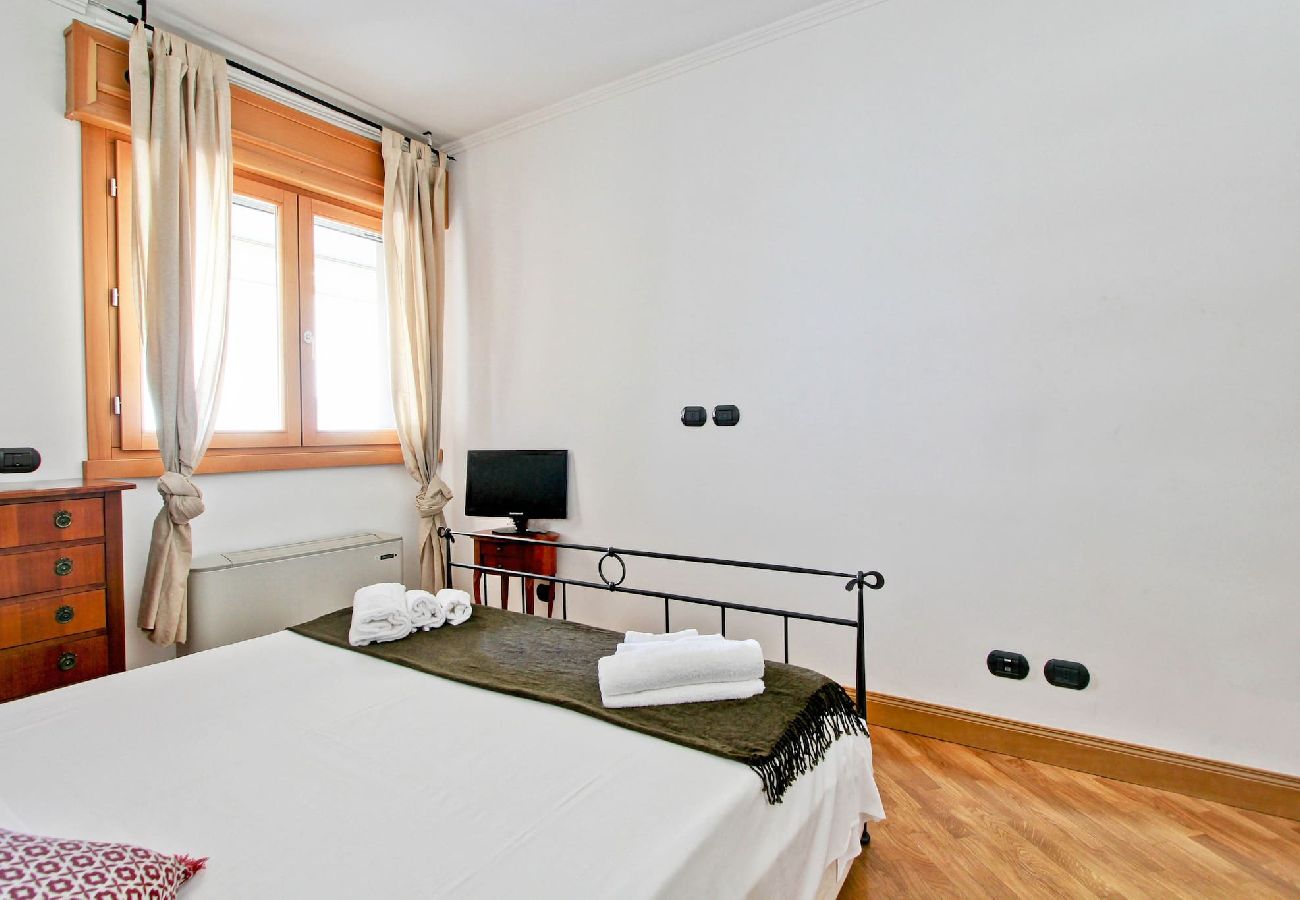 Apartamento en Roma - 011 - COLOMBO · Cozy terrace close to Eataly and m