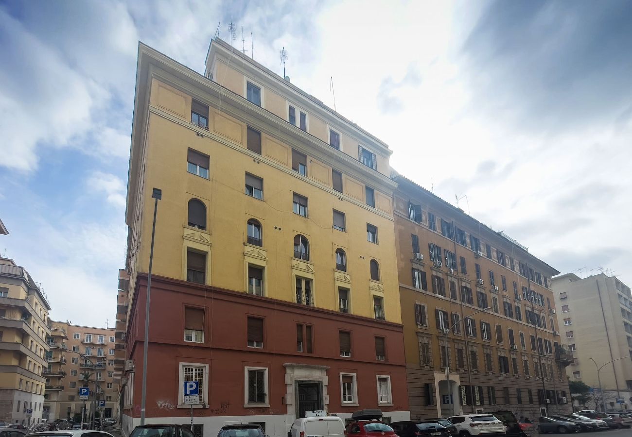 Apartamento en Roma - 033 - Pomezia · La luna nel pozzo a Roma