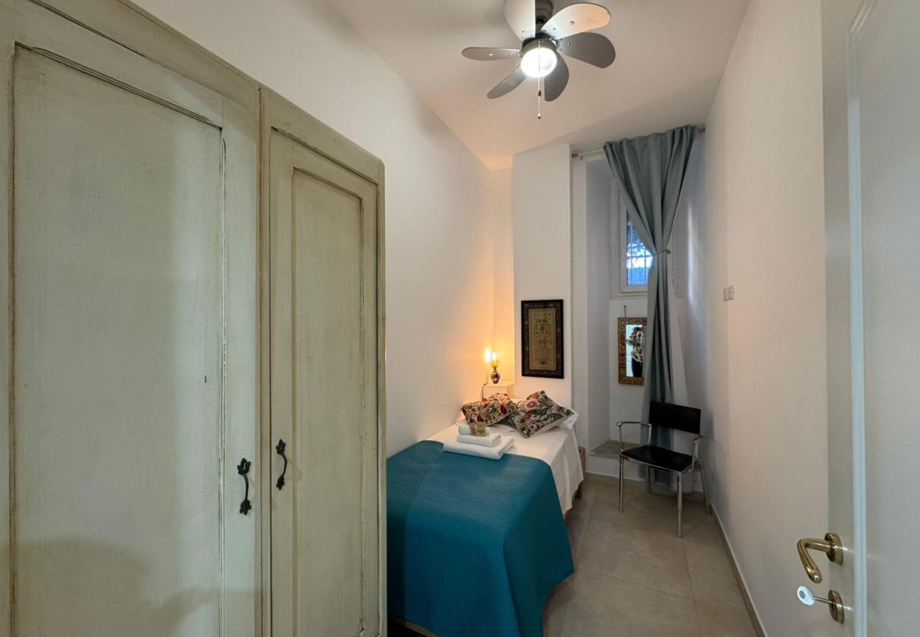 Apartamento en Roma - 028 - Montepulciano - Warm Hideaway in Vibrant Tus